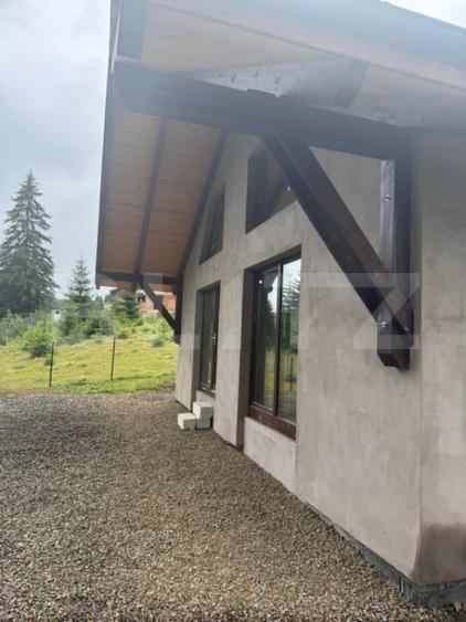 Casă cu 4 camere cu Teren 813 Mp în Piatra
