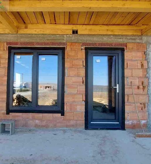 Duplex cu 5 camere cu Canalizare în Glina