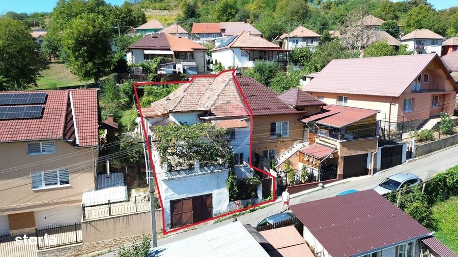 Casă cu 4 camere cu Teren 254 Mp în Central