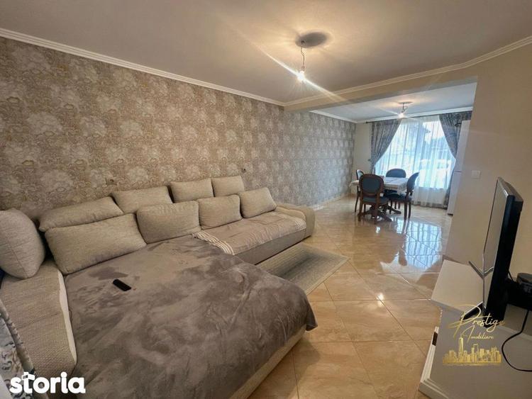 Casă cu 4 camere cu Canalizare în Sântandrei