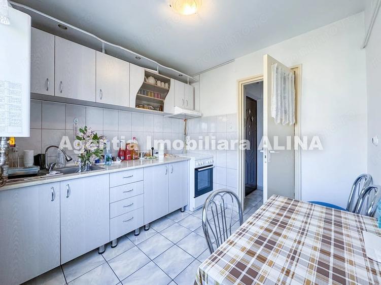 Apartament cu 2 camere semidecomandat în Piața Centrală