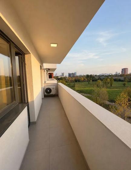 Apartament cu 2 camere decomandat în P-ta Presei Libere