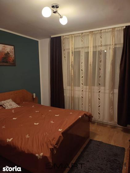 Apartament cu 3 camere în Vasile Aaron