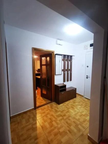 Apartament cu 3 camere decomandat în Tomis Nord