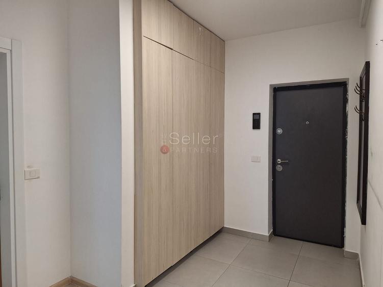 Apartament cu 2 camere decomandat, mobilat în Tractorul