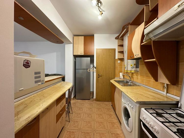 Apartament cu 2 camere semidecomandat, mobilat în Gheorgheni
