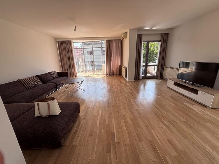 Apartament cu 4 camere decomandat, mobilat în Dorobanți