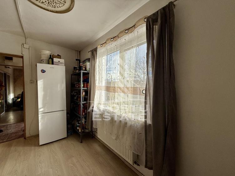Apartament cu 2 camere nedecomandat, mobilat în Lunei