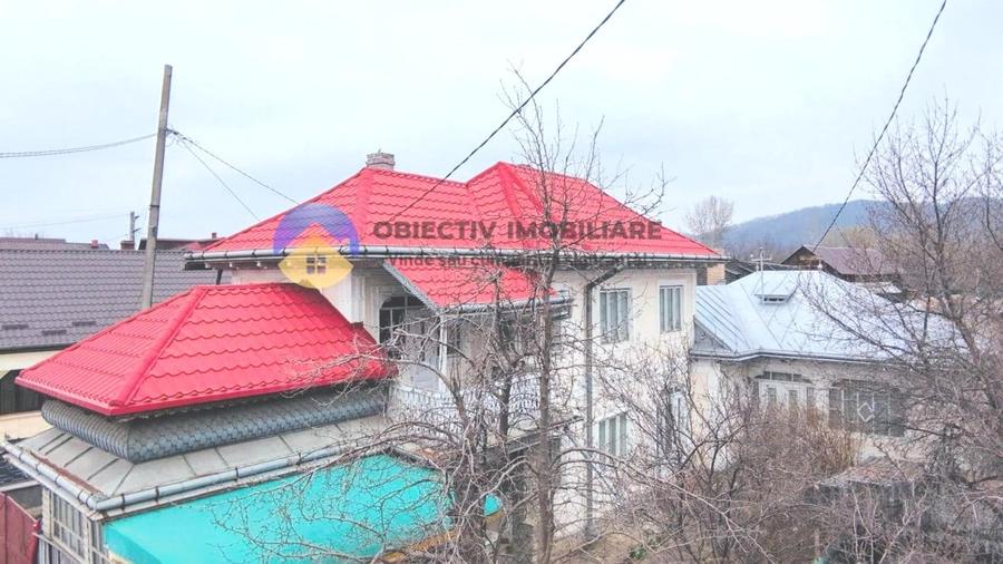 Casă cu 5 camere cu Teren 719 Mp în Vânători-Neamț