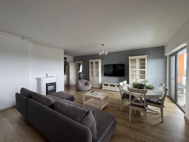 Apartament cu 3 camere semidecomandat, mobilat în Doamna Ghica