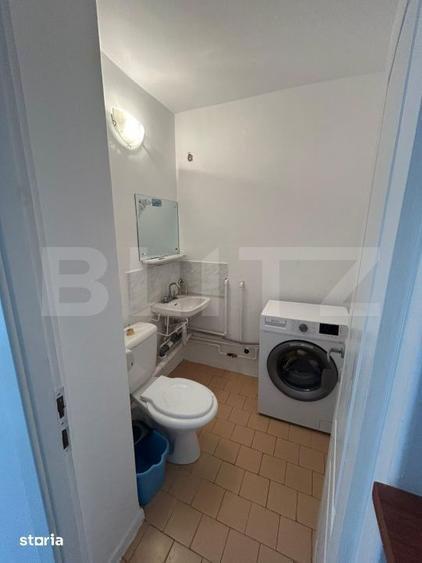 Apartament cu 3 camere decomandat în Micro 11