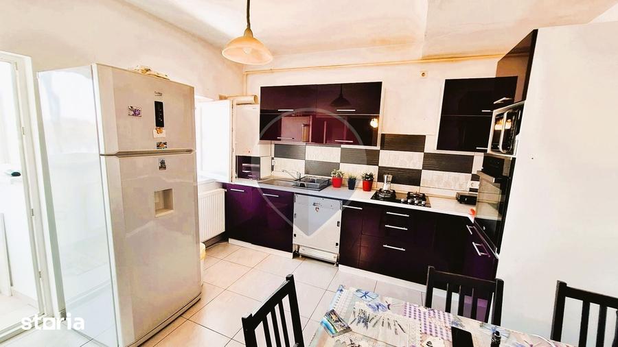 Apartament cu 3 camere decomandat în Central