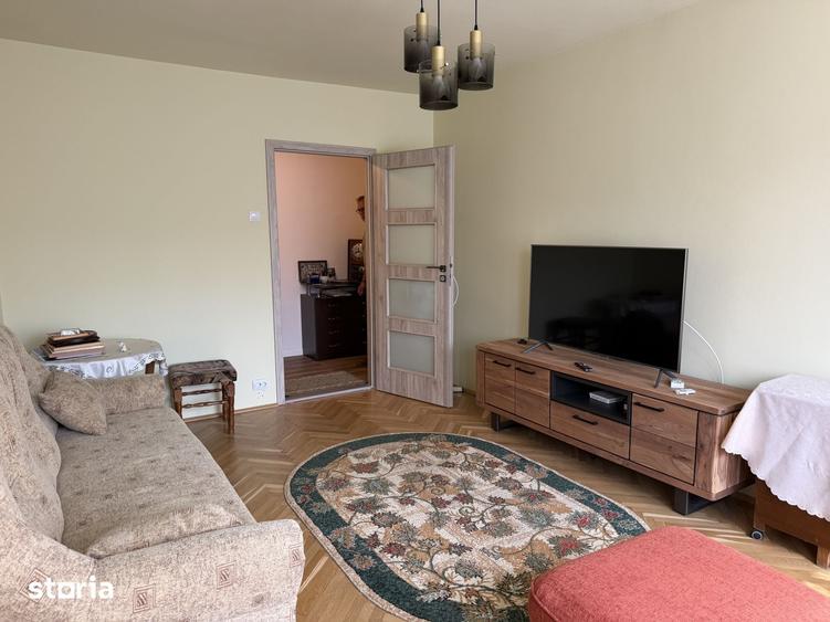 Apartament cu 3 camere decomandat în Mihai Viteazul