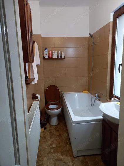 Casă cu 3 camere în Vatra Luminoasă