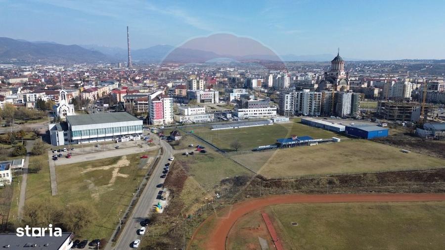 Teren de 1494 mp, în Traian