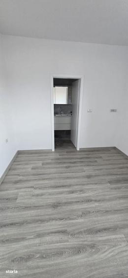 Apartament cu 3 camere în Moșnița Nouă