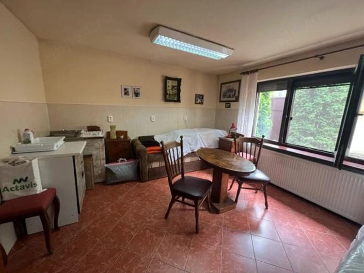 Casă cu 2 camere cu Teren 231 Mp în Central