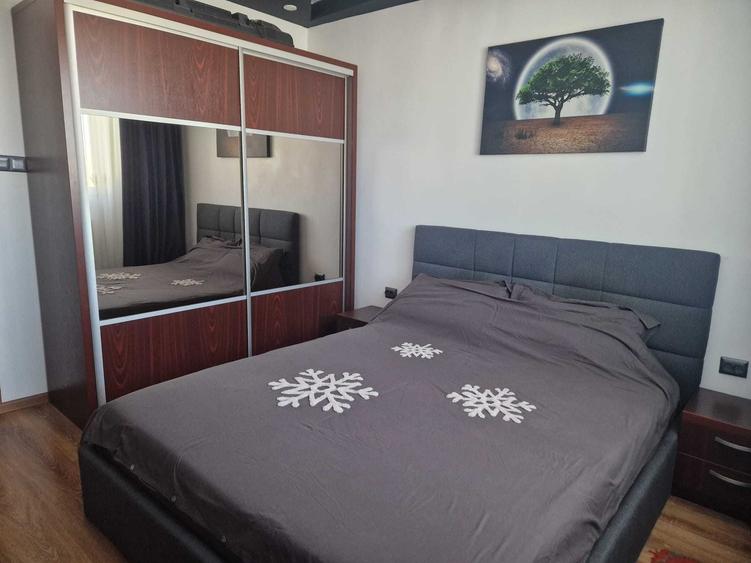 Apartament cu 2 camere decomandat în Micro 18