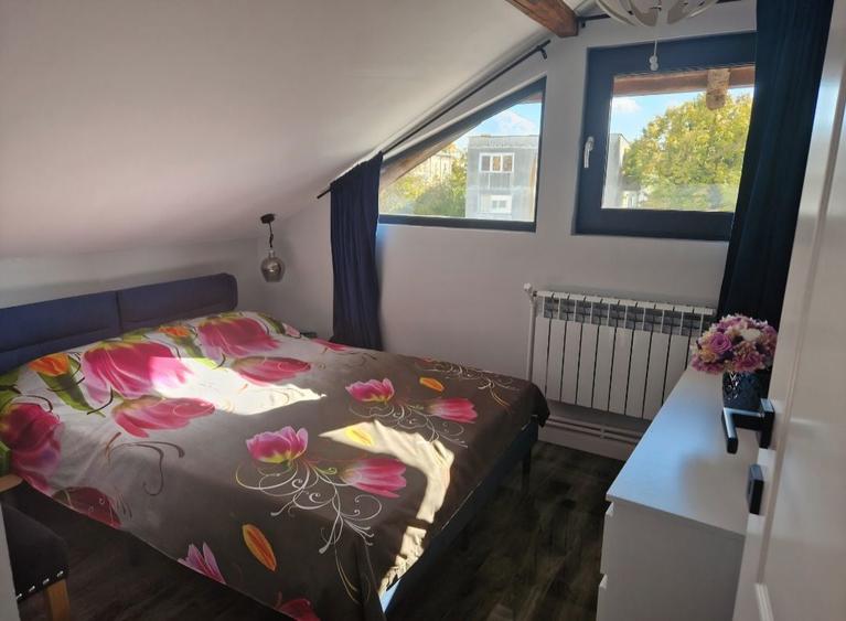 Apartament cu 4 camere decomandat în Sud