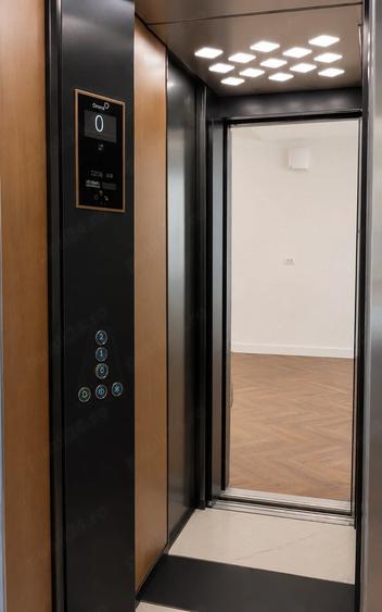 Casă cu 5 camere cu Teren 236 Mp în Central