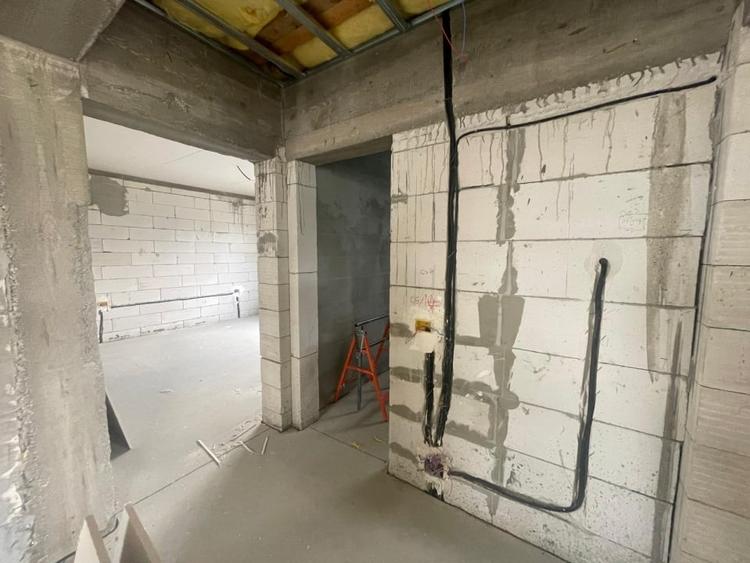 Casă individuală cu 3 camere cu Canalizare în Exterior Sud