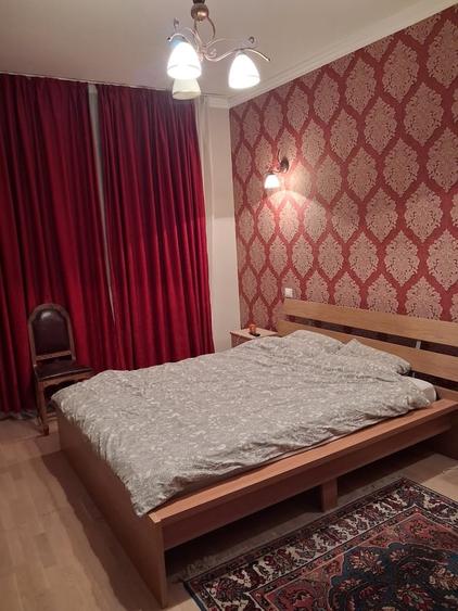 Apartament cu 3 camere decomandat în Vitan