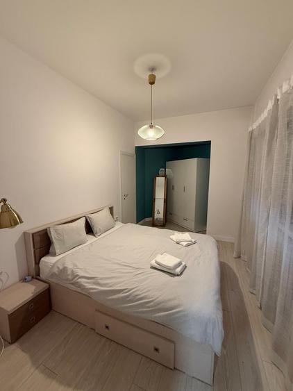 Apartament cu 2 camere semidecomandat în P-ța Unirii