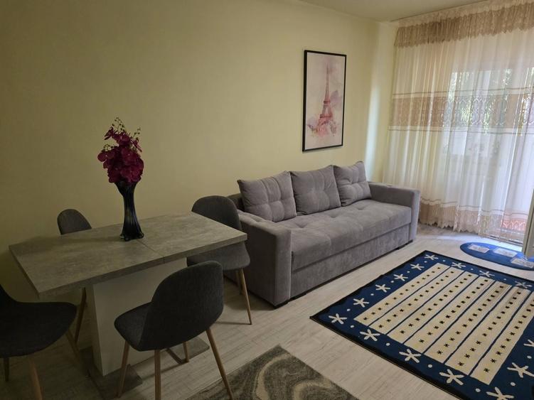 Apartament cu 2 camere decomandat, mobilat în Dâmbovița