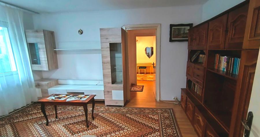 Apartament cu 2 camere semidecomandat în Central