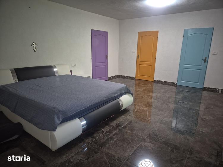 Casă cu 3 camere cu Teren 300 Mp în Frumușeni
