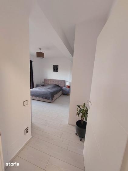Apartament cu 3 camere decomandat, mobilat în Becaș