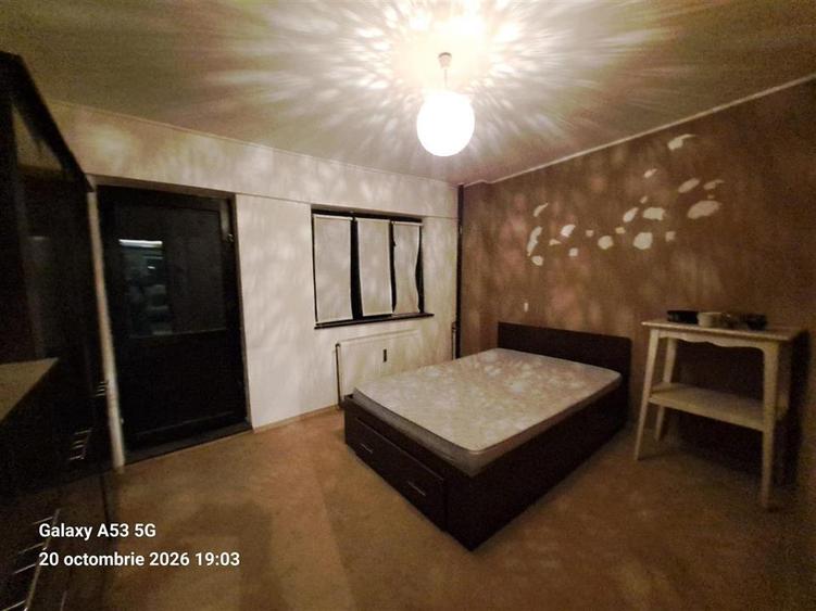 Apartament cu 3 camere decomandat în Basarabia
