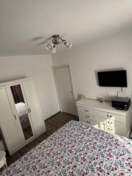 Apartament 3 camere+loc parcare inclus - 1