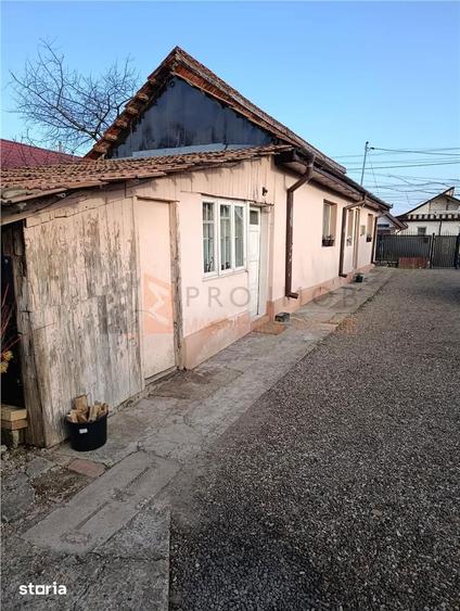 Casă cu 2 camere cu Teren 869 Mp în Vadu Pașii