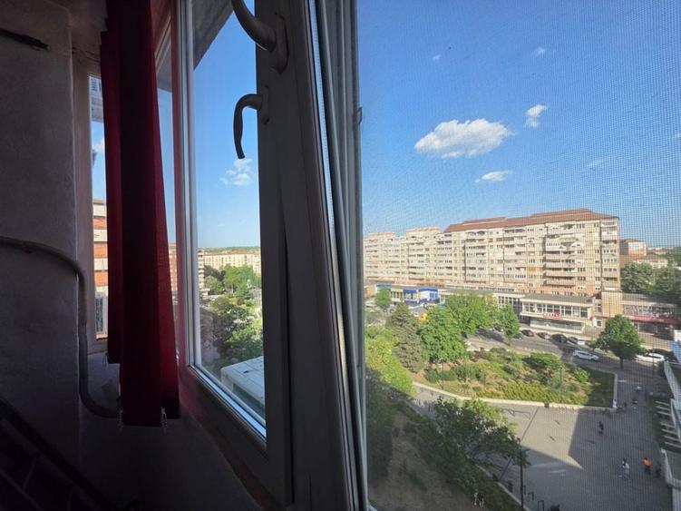 Apartament cu 2 camere semidecomandat în Rogerius
