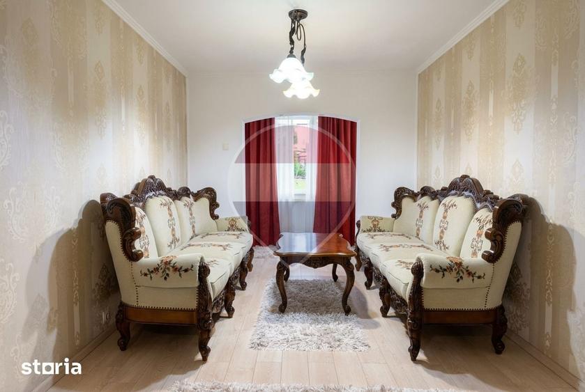 Apartament cu 4 camere decomandat în Central