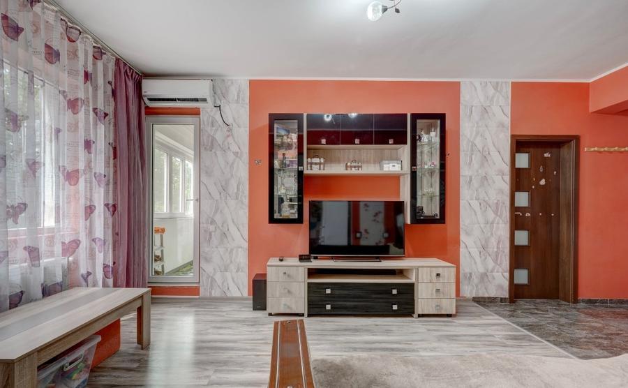 Apartament cu 2 camere semidecomandat, mobilat în Rahova