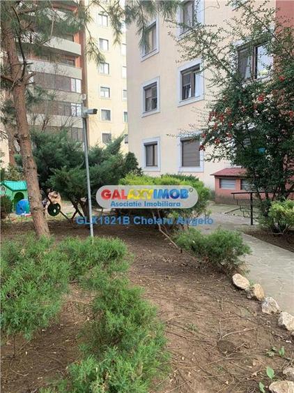 Apartament cu 5 camere decomandat, mobilat în Central