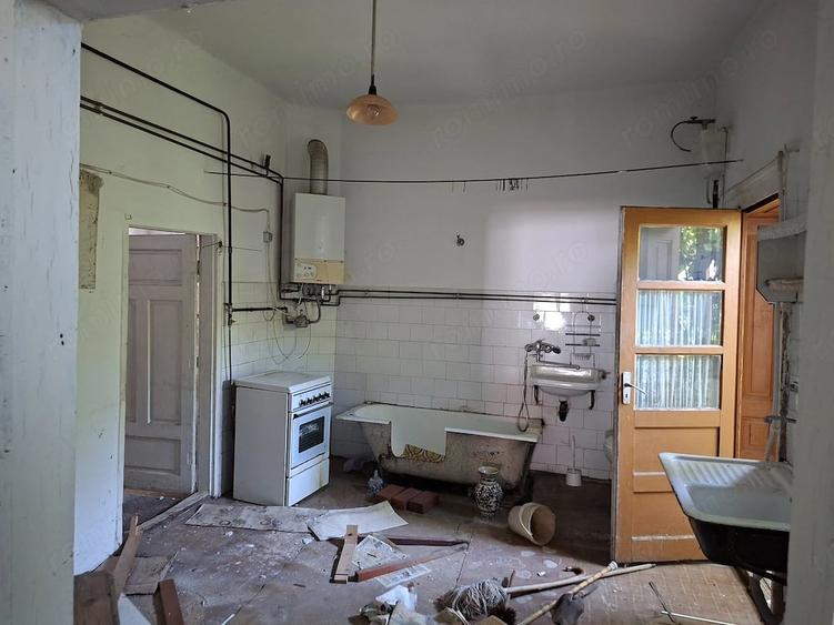 Casă cu 3 camere cu Teren 521 Mp în Semicentral
