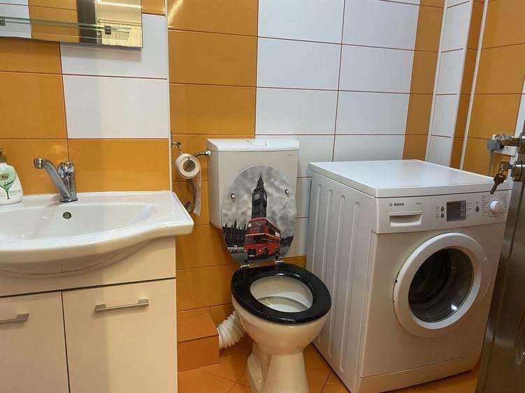 Garsonieră decomandată în Central
