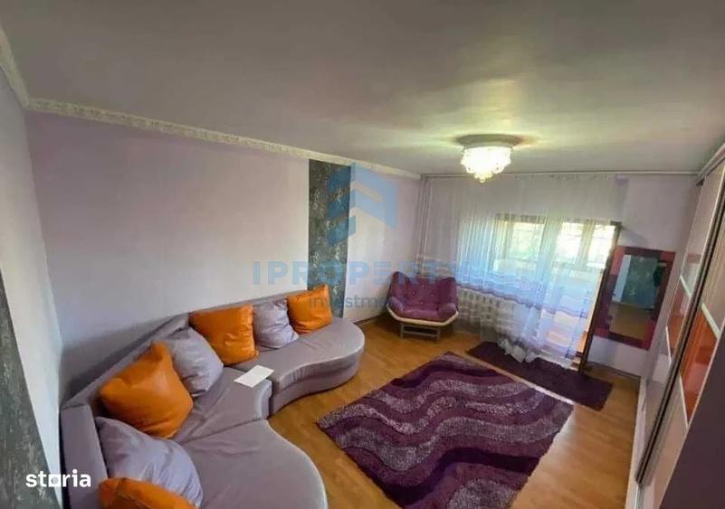 Apartament cu 3 camere decomandat în Sebastian