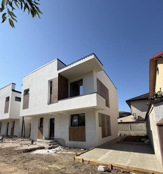 Casă cu 4 camere în Chiajna