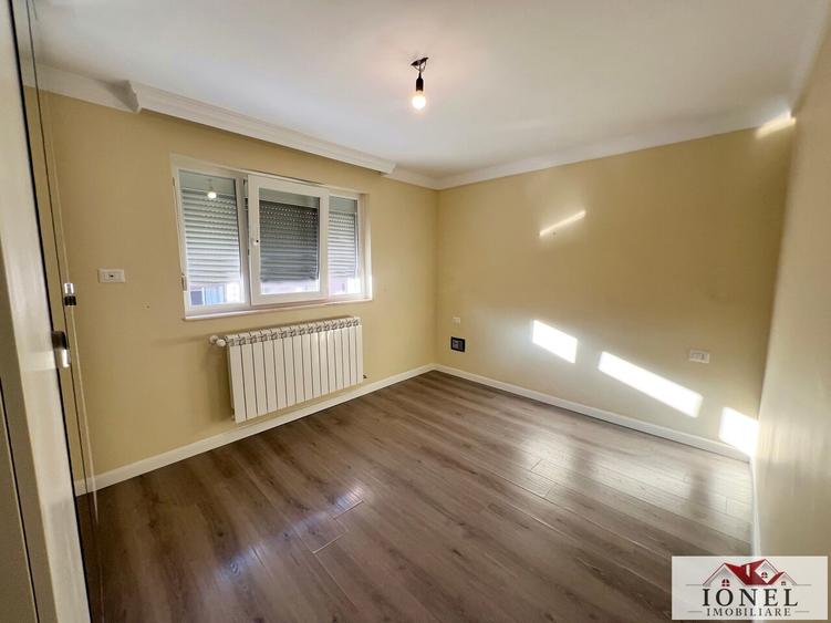 Apartament cu 3 camere decomandat în Ampoi 1
