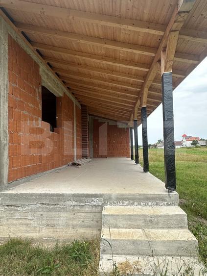 Casă individuală cu 3 camere cu Canalizare în Periferie