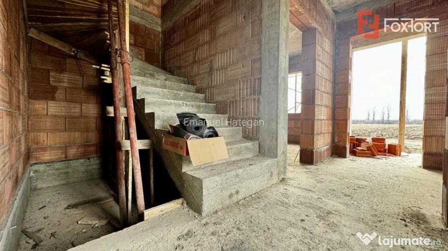 Duplex cu 4 camere in Sag, zona Manastire - Sag (Timis)