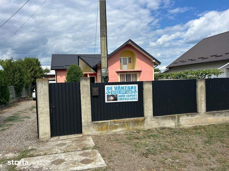 Casă cu 4 camere cu Teren 2000 Mp în Timișești