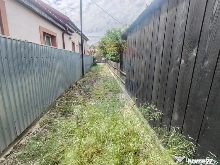 Casă cu 3 camere cu Teren 1326 Mp în Central
