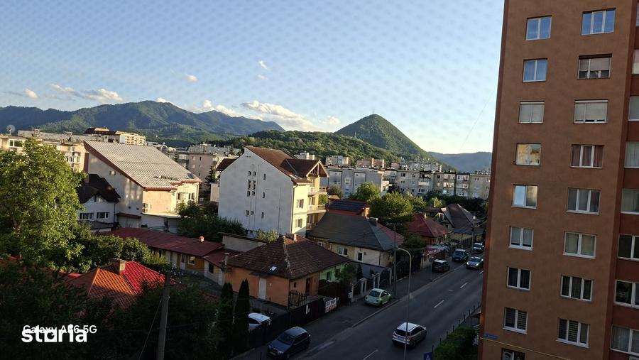 Apartament cu 3 camere decomandat în Scriitorilor
