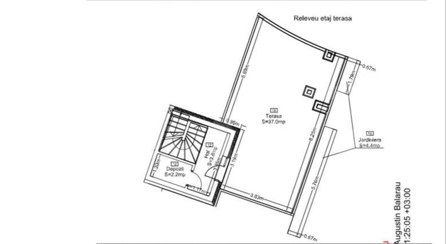 Penthouse cu 4 camere decomandat în Zorilor