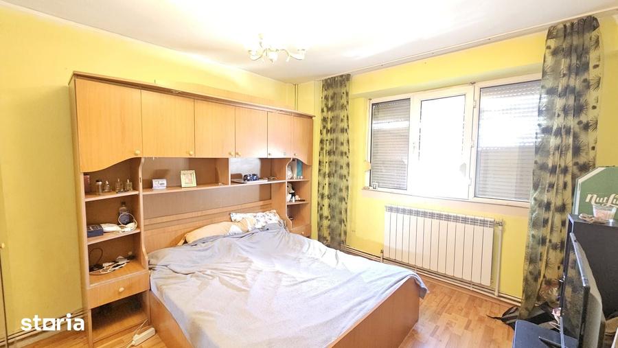 Apartament cu 3 camere decomandat în Micro 17